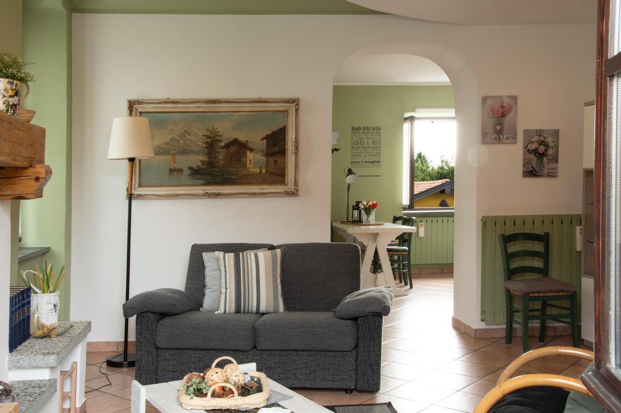Tinas Yellow Home Leggiuno Εξωτερικό φωτογραφία