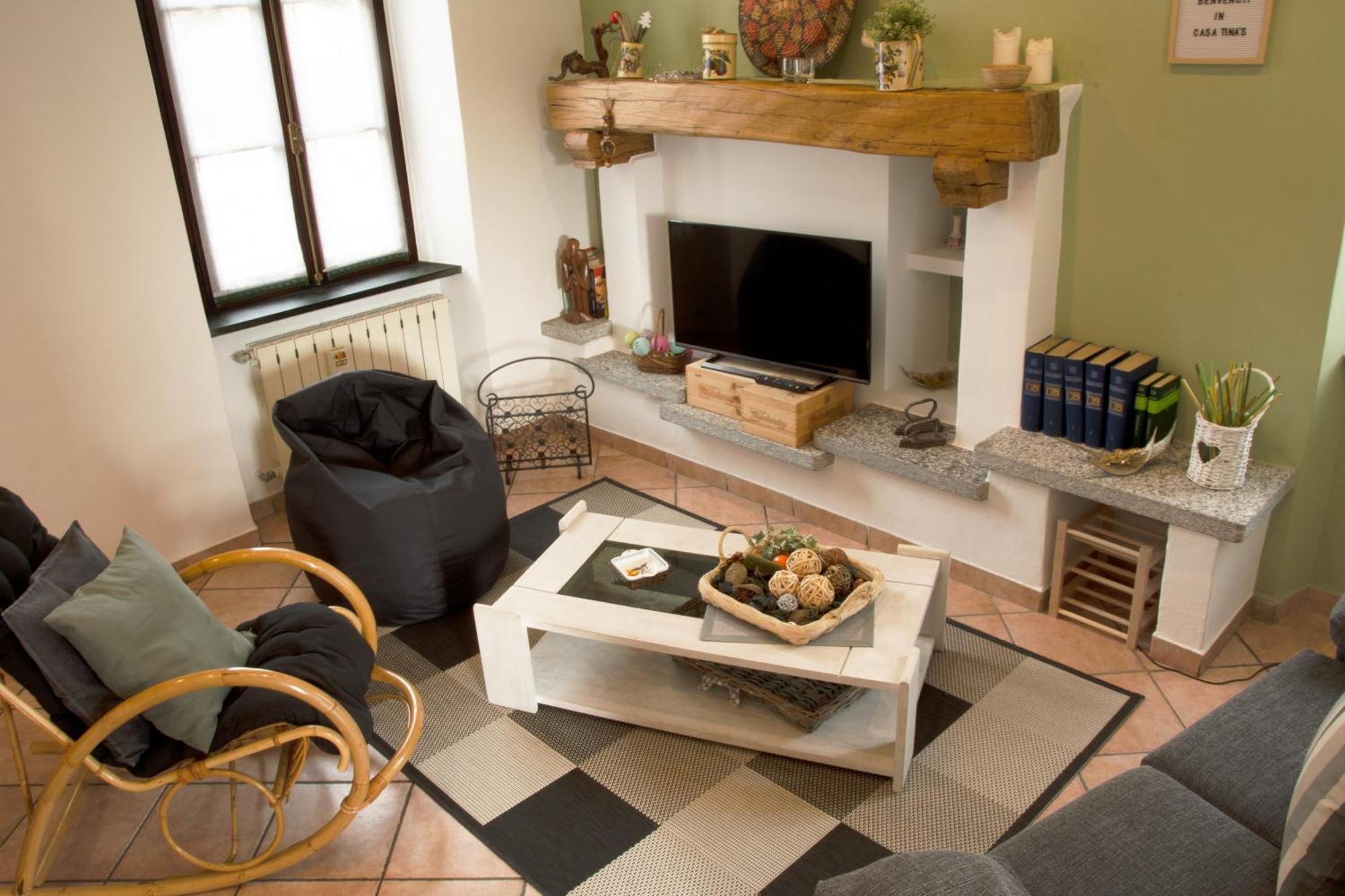 Tinas Yellow Home Leggiuno Εξωτερικό φωτογραφία